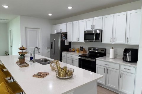Casa en alquiler en Kissimmee, Florida, 4 dormitorios, 194.26 m2 № 1827803 - foto 7