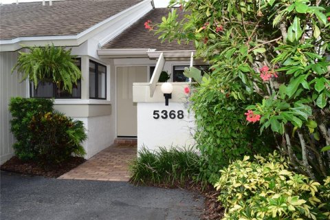 Casa en alquiler en Sarasota, Florida, 2 dormitorios, 98.85 m2 № 1895129 - foto 1