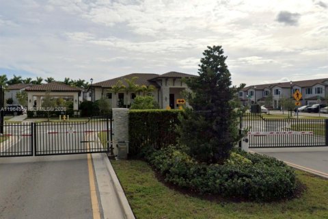 Townhouse in Homestead, Florida 3 bedrooms, 138.24 sq.m. № 2026177 - photo 22