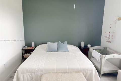 Townhouse in Homestead, Florida 3 bedrooms, 138.24 sq.m. № 2026177 - photo 10