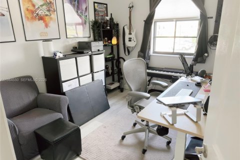 Townhouse in Homestead, Florida 3 bedrooms, 138.24 sq.m. № 2026177 - photo 14