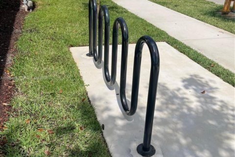 Townhouse in Homestead, Florida 3 bedrooms, 138.24 sq.m. № 2026177 - photo 27