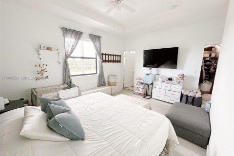 Townhouse in Homestead, Florida 3 bedrooms, 138.24 sq.m. № 2026177 - photo 13