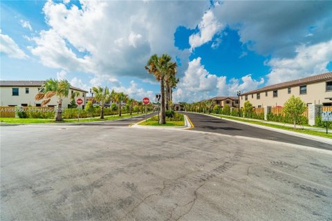 Townhouse in Homestead, Florida 3 bedrooms, 138.24 sq.m. № 2026177 - photo 21