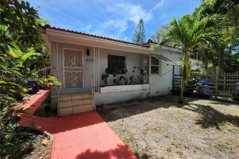 Casa en Miami, Florida 2 dormitorios, 102.19 m2 № 1995353