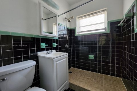 Casa en alquiler en Miami, Florida, 2 dormitorios, 102.19 m2 № 1995353 - foto 10