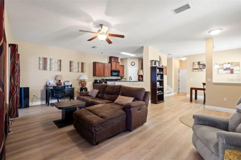 Touwnhouse à vendre à New Port Richey, Floride: 3 chambres, 154.4 m2 № 2420109 - photo 7