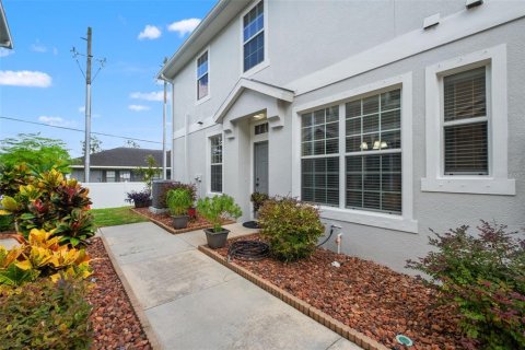 Touwnhouse à vendre à New Port Richey, Floride: 3 chambres, 154.4 m2 № 2420109 - photo 3