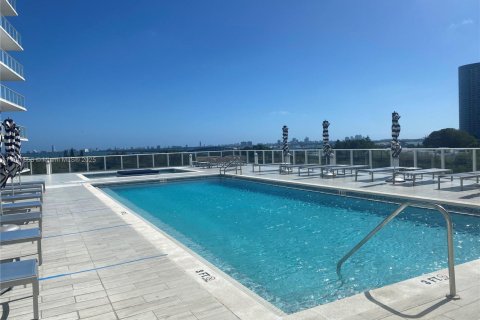 Copropriété à vendre à Miami, Floride: 45.34 m2 № 1705555 - photo 12