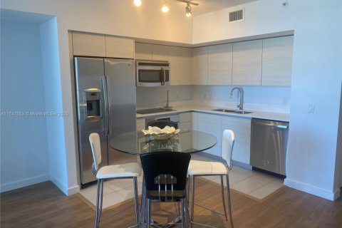 Copropriété à vendre à Miami, Floride: 45.34 m2 № 1705555 - photo 2