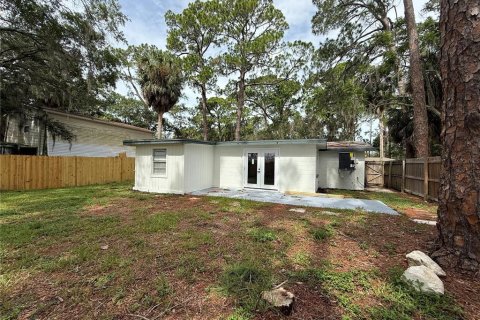 House in New Port Richey, Florida 3 bedrooms, 107.02 sq.m. № 2157436 - photo 20