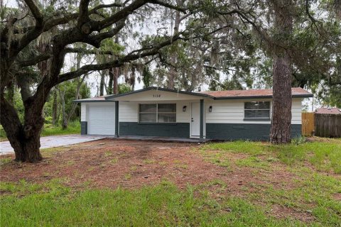 House in New Port Richey, Florida 3 bedrooms, 107.02 sq.m. № 2157436