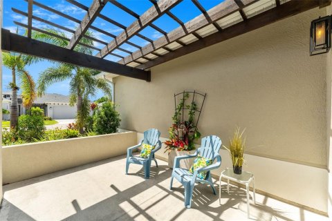 House in Melbourne, Florida 4 bedrooms, 244.7 sq.m. № 1885441 - photo 7
