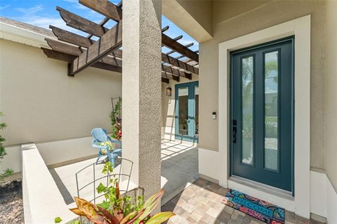 House in Melbourne, Florida 4 bedrooms, 244.7 sq.m. № 1885441 - photo 9