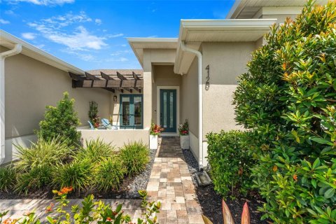 House in Melbourne, Florida 4 bedrooms, 244.7 sq.m. № 1885441 - photo 4