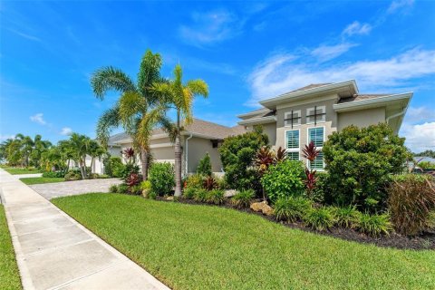 House in Melbourne, Florida 4 bedrooms, 244.7 sq.m. № 1885441 - photo 3