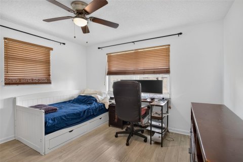 House in Pompano Beach, Florida 2 bedrooms, 112.13 sq.m. № 2248684 - photo 23