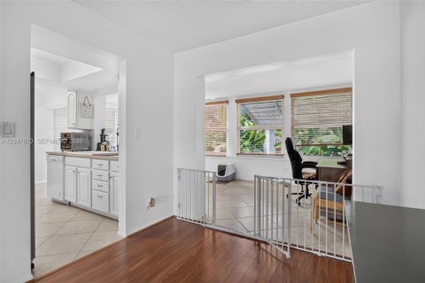 House in Pompano Beach, Florida 2 bedrooms, 112.13 sq.m. № 2248684 - photo 8