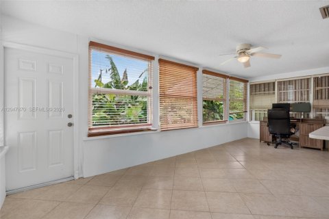 House in Pompano Beach, Florida 2 bedrooms, 112.13 sq.m. № 2248684 - photo 17