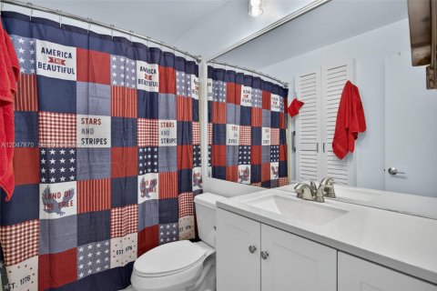 House in Pompano Beach, Florida 2 bedrooms, 112.13 sq.m. № 2248684 - photo 25