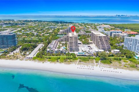 Condo in Key Biscayne, Florida, 2 bedrooms  № 1770313 - photo 1