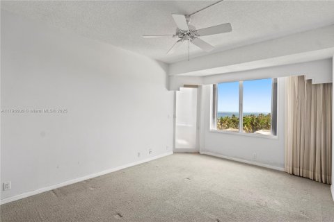 Condo in Key Biscayne, Florida, 2 bedrooms  № 1770313 - photo 4