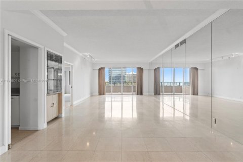 Condo in Key Biscayne, Florida, 2 bedrooms  № 1770313 - photo 17