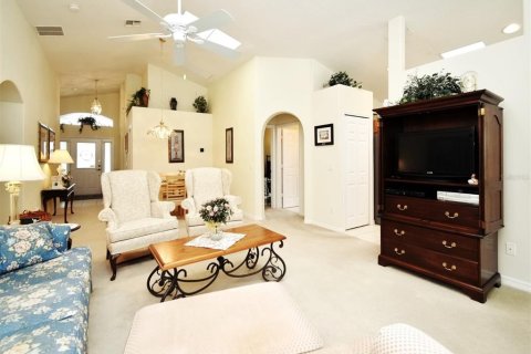 House in Kissimmee, Florida 4 bedrooms, 163.51 sq.m. № 1797964 - photo 11