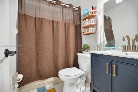 Adosado en venta en Miami, Florida, 4 dormitorios, 170.94 m2 № 1921812 - foto 23