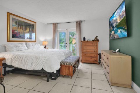 Adosado en venta en Miami, Florida, 4 dormitorios, 170.94 m2 № 1921812 - foto 17