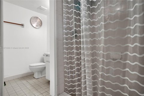 Adosado en venta en Miami, Florida, 4 dormitorios, 170.94 m2 № 1921812 - foto 12