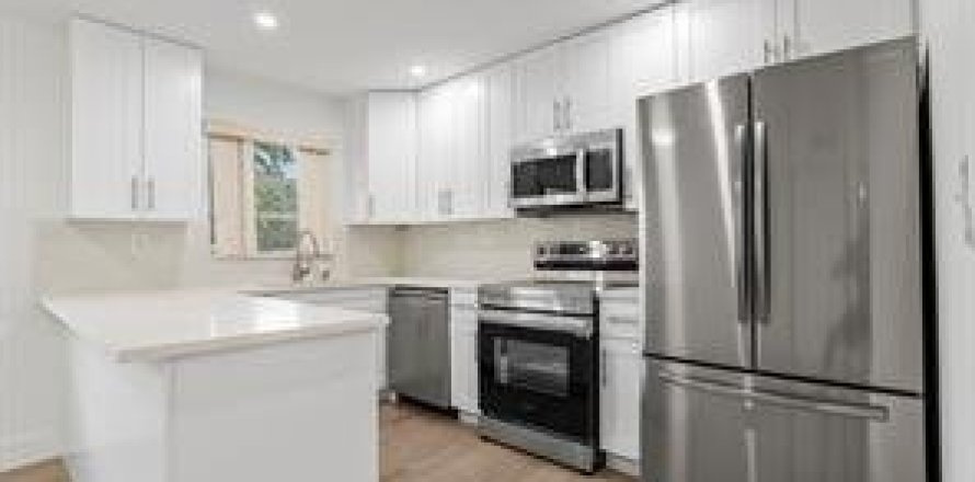 Casa en Coral Springs, Florida 3 dormitorios, 125.98 m2 № 1135106