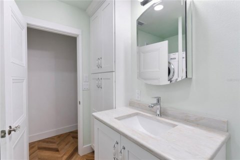 House in Saint Petersburg, Florida 1 bedroom, 53.88 sq.m. № 1911024 - photo 17