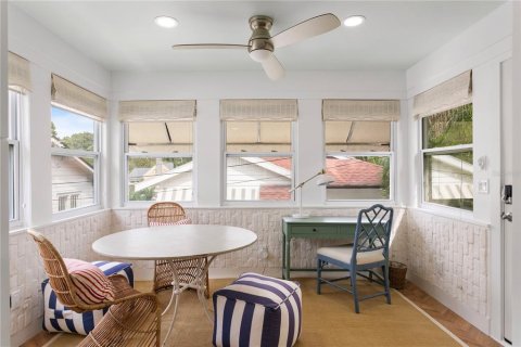 House in Saint Petersburg, Florida 1 bedroom, 53.88 sq.m. № 1911024 - photo 3