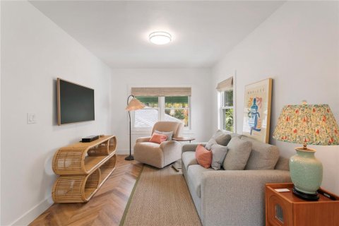 House in Saint Petersburg, Florida 1 bedroom, 53.88 sq.m. № 1911024 - photo 10