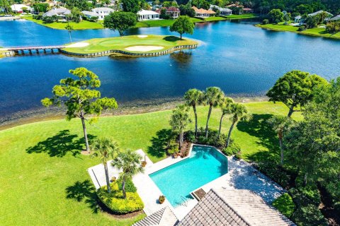 Casa en Palm Beach Gardens, Florida 3 dormitorios, 428.28 m2 № 2281088