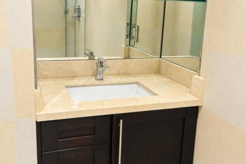 Condo in Hallandale Beach, Florida, 1 bedroom  № 2363536 - photo 8