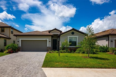 House in Bradenton, Florida 4 bedrooms, 188.78 sq.m. № 1873081 - photo 1