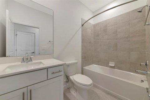 House in Bradenton, Florida 4 bedrooms, 188.78 sq.m. № 1873081 - photo 17