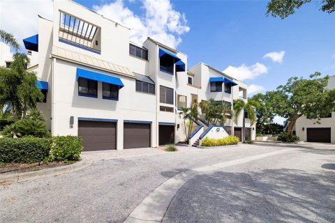 Adosado en venta en Longboat Key, Florida, 2 dormitorios, 157 m2 № 2411698 - foto 2