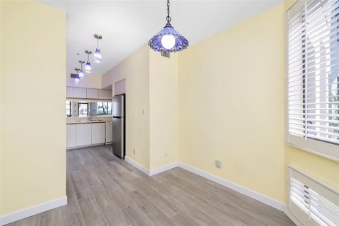 Adosado en venta en Longboat Key, Florida, 2 dormitorios, 157 m2 № 2411698 - foto 13
