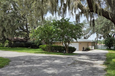 Casa en Leesburg, Florida 3 dormitorios, 211.82 m2 № 2126434