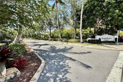 Touwnhouse à vendre à West Palm Beach, Floride: 3 chambres, 132.57 m2 № 1940645 - photo 2