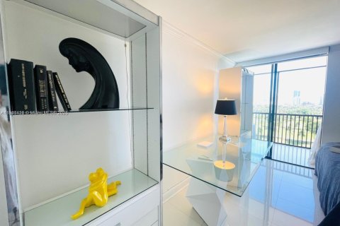 Снять в аренду кондоминиум в Авентура, Флорида 2 спальни, 121.98м2, № 1971247 - фото 18