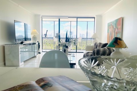 Снять в аренду кондоминиум в Авентура, Флорида 2 спальни, 121.98м2, № 1971247 - фото 9