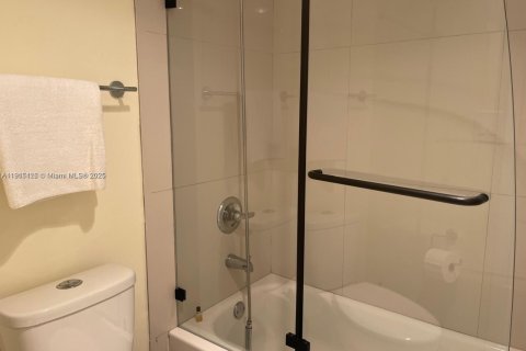 Снять в аренду кондоминиум в Авентура, Флорида 2 спальни, 121.98м2, № 1971247 - фото 25