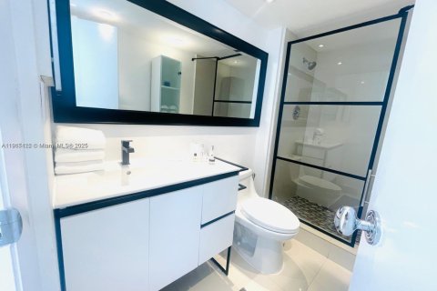 Снять в аренду кондоминиум в Авентура, Флорида 2 спальни, 121.98м2, № 1971247 - фото 15
