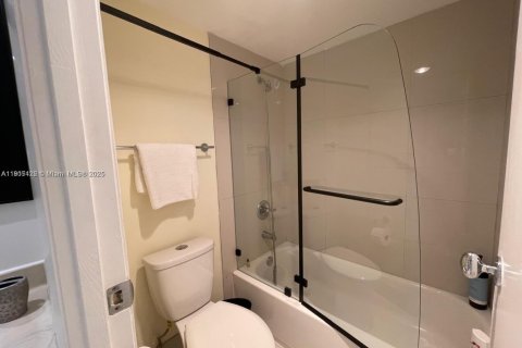 Снять в аренду кондоминиум в Авентура, Флорида 2 спальни, 121.98м2, № 1971247 - фото 24