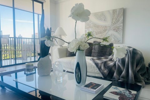 Снять в аренду кондоминиум в Авентура, Флорида 2 спальни, 121.98м2, № 1971247 - фото 3