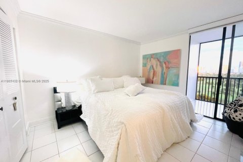 Снять в аренду кондоминиум в Авентура, Флорида 2 спальни, 121.98м2, № 1971247 - фото 13